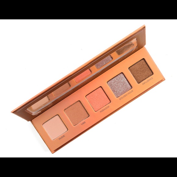 Urban Decay Other - Urban Decay Lightbeam makeup palette